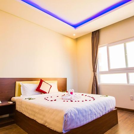 Kien Cuong Hotel Дананг Екстериор снимка