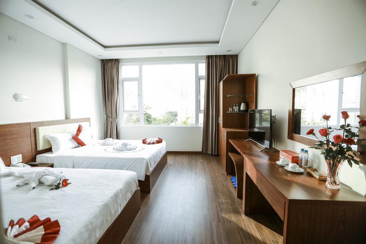 Kien Cuong Hotel Дананг Екстериор снимка
