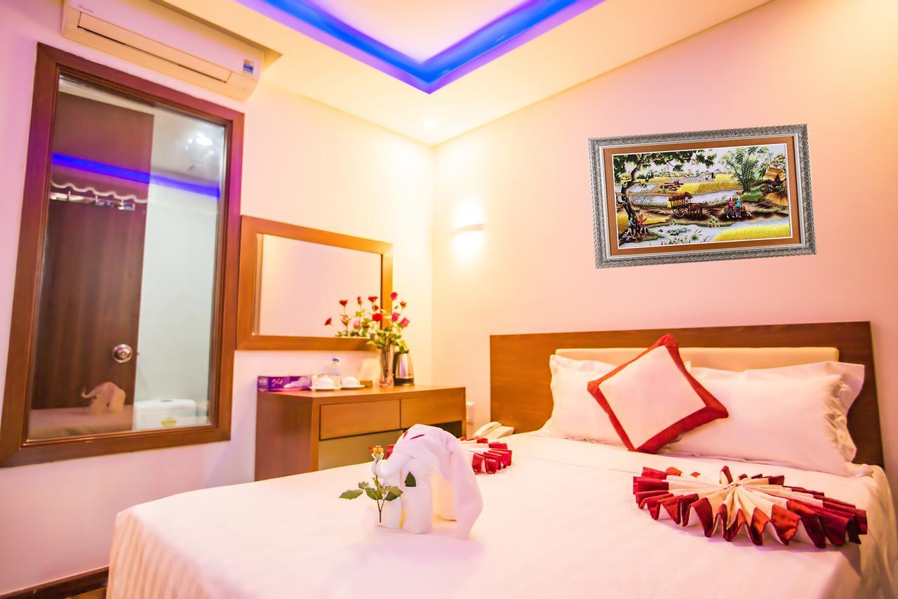 Kien Cuong Hotel Дананг Екстериор снимка