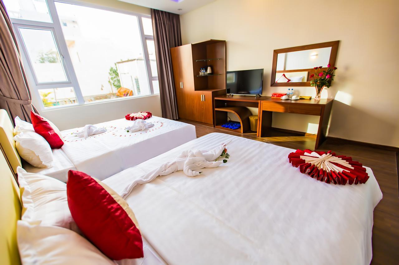 Kien Cuong Hotel Дананг Екстериор снимка