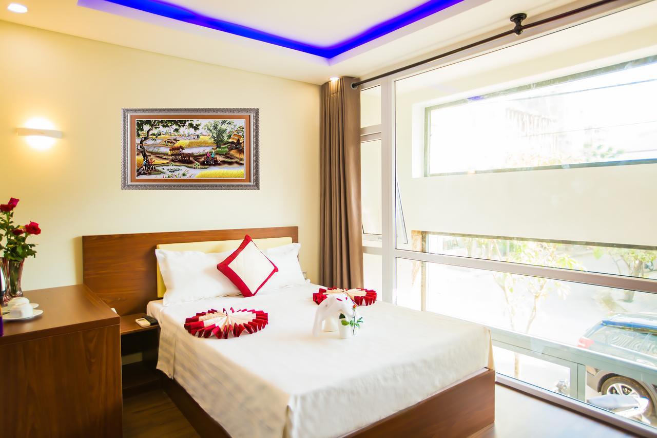 Kien Cuong Hotel Дананг Екстериор снимка