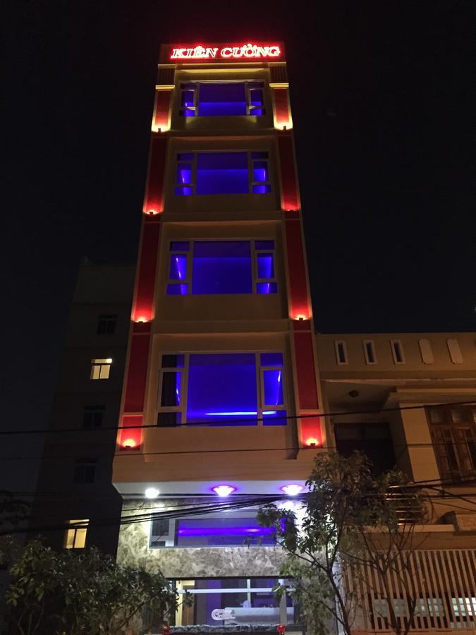 Kien Cuong Hotel Дананг Екстериор снимка