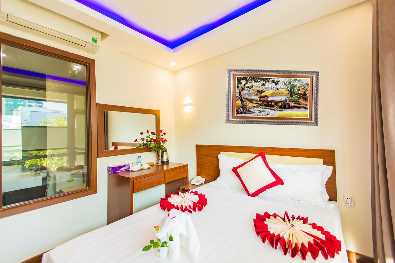 Kien Cuong Hotel Дананг Екстериор снимка