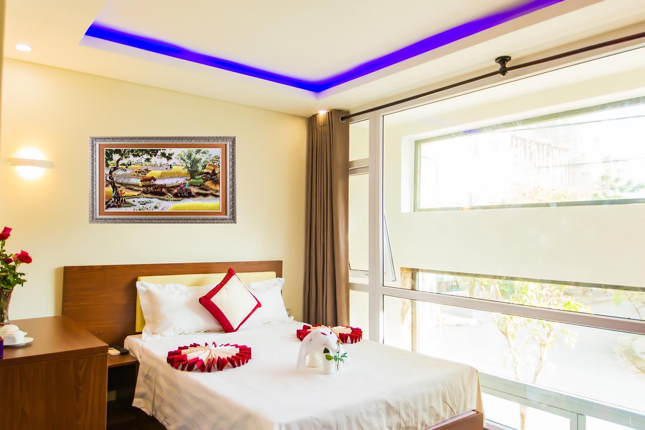 Kien Cuong Hotel Дананг Екстериор снимка