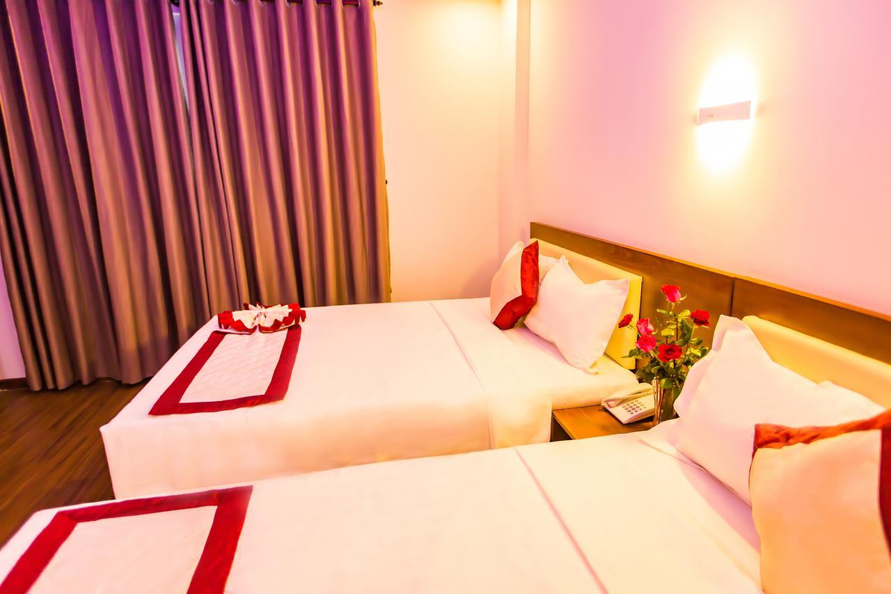 Kien Cuong Hotel Дананг Екстериор снимка