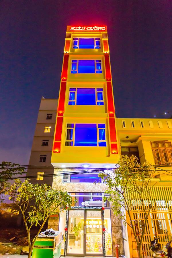 Kien Cuong Hotel Дананг Екстериор снимка