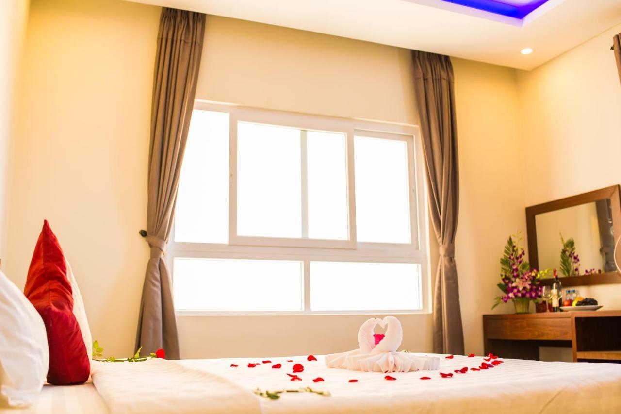 Kien Cuong Hotel Дананг Екстериор снимка