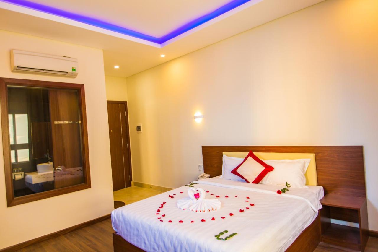 Kien Cuong Hotel Дананг Екстериор снимка